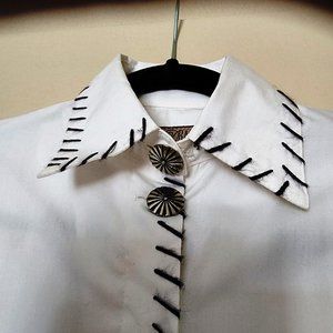 Double D Ranchwear White Shirt with Whipstiching and Concho Buttons Size S